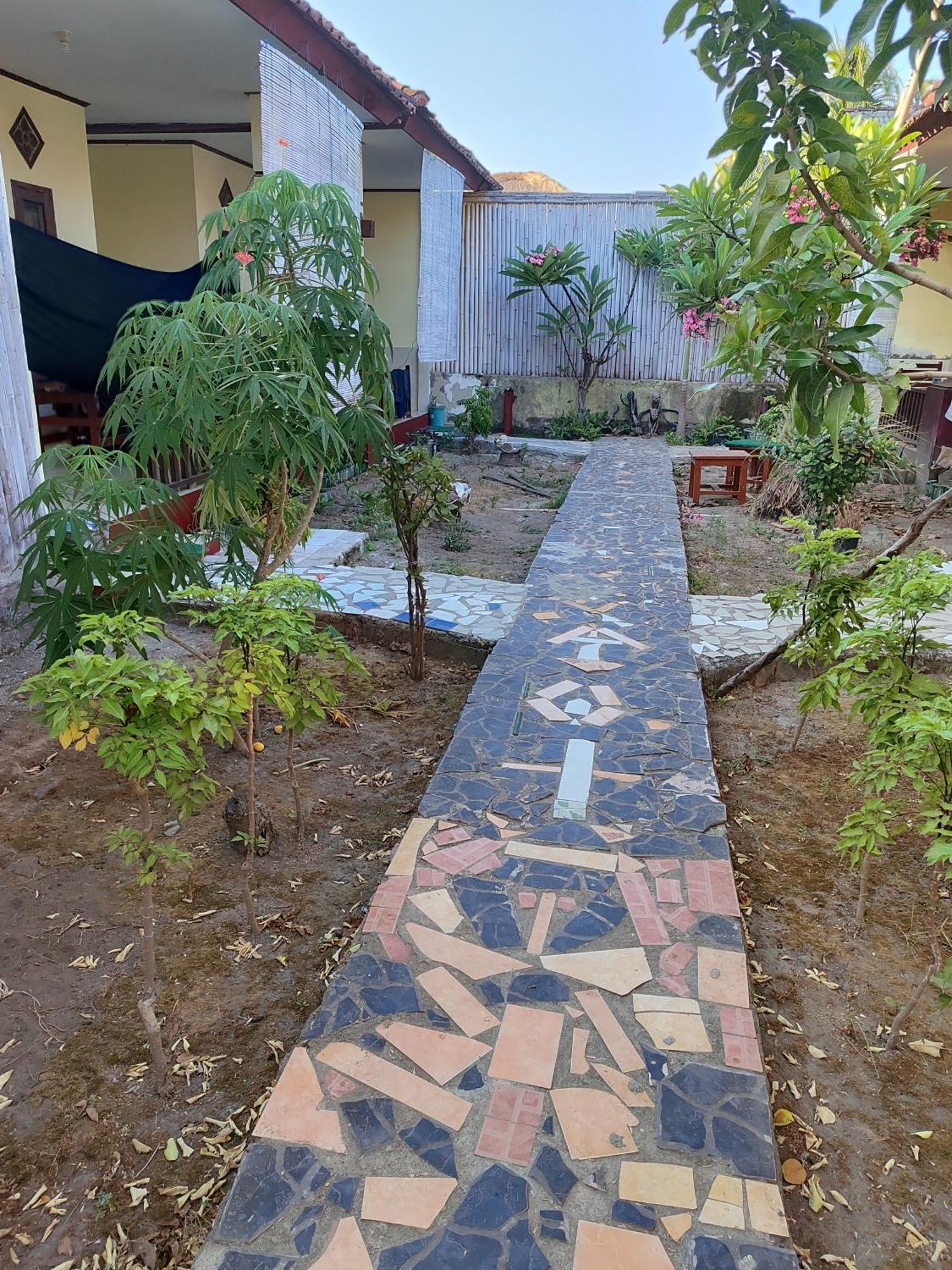 Family Bungalow Gili Meno Exterior photo