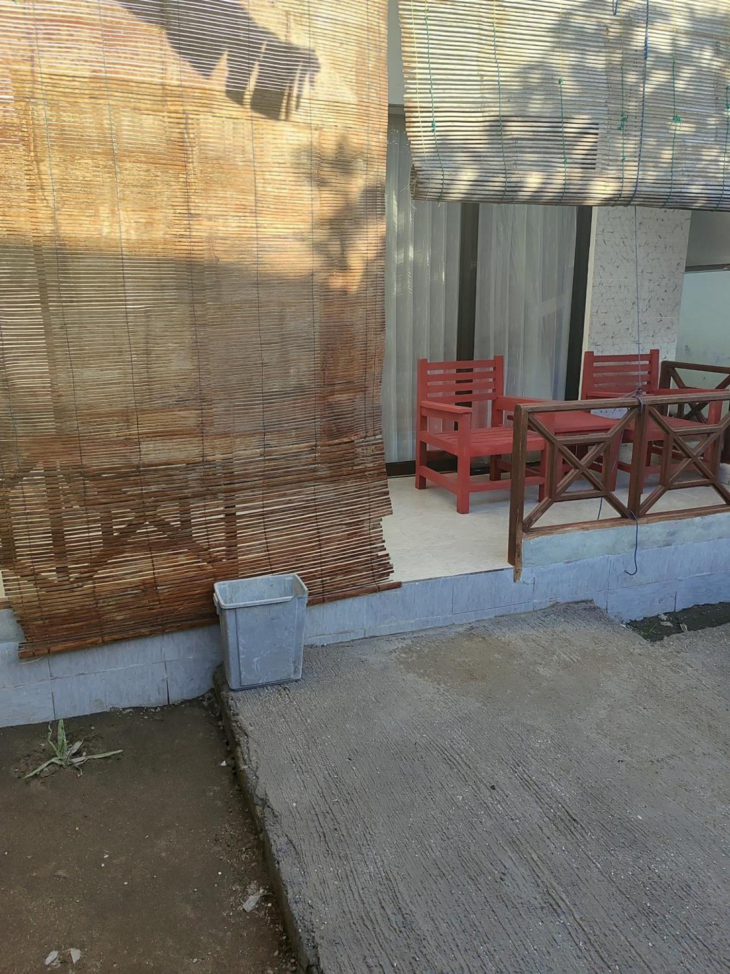 Family Bungalow Gili Meno Exterior photo