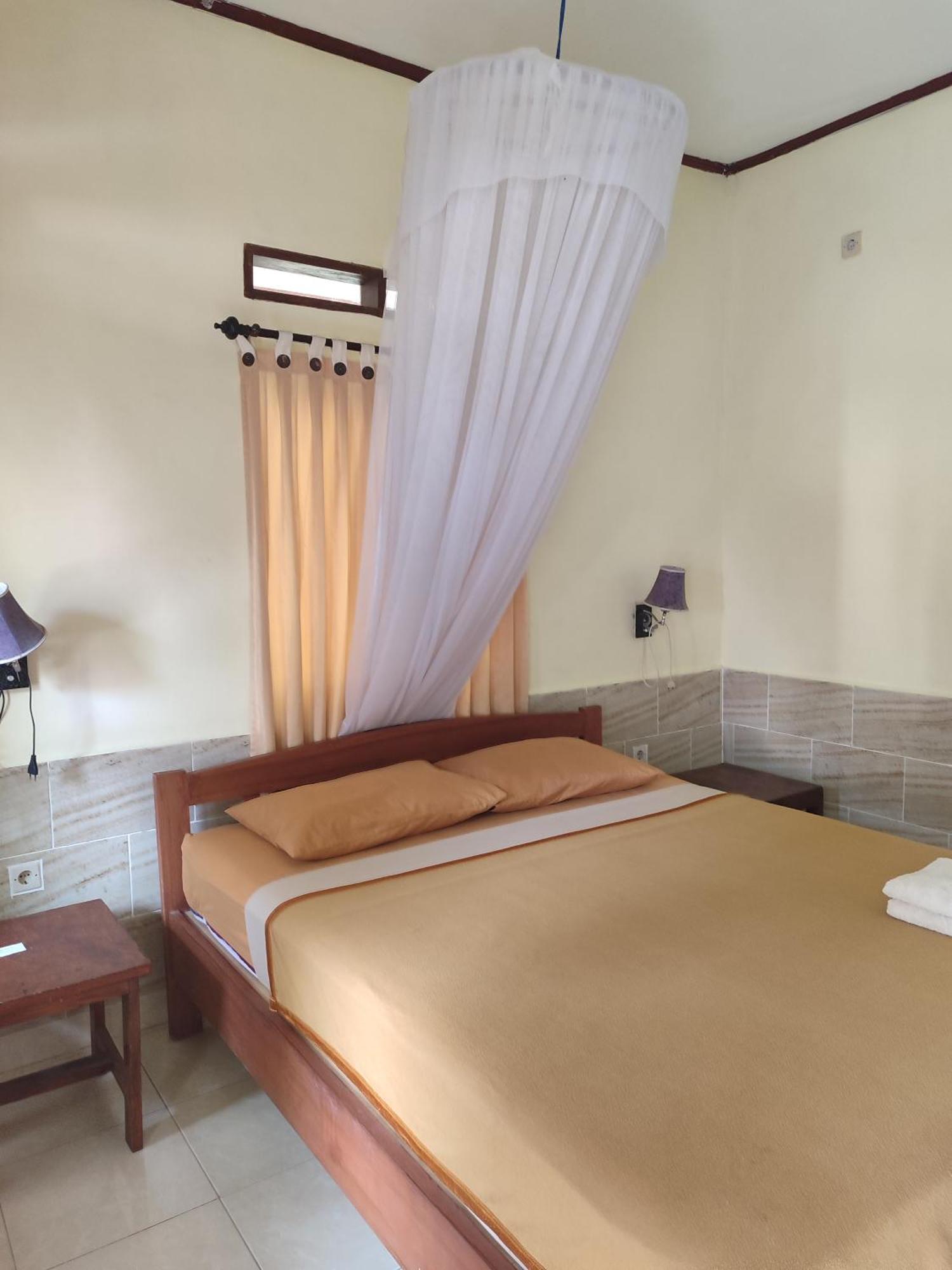 Family Bungalow Gili Meno Exterior photo