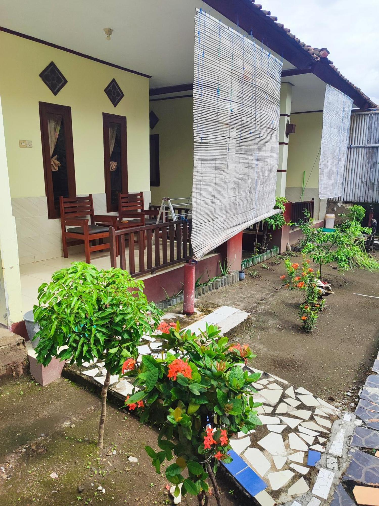 Family Bungalow Gili Meno Exterior photo